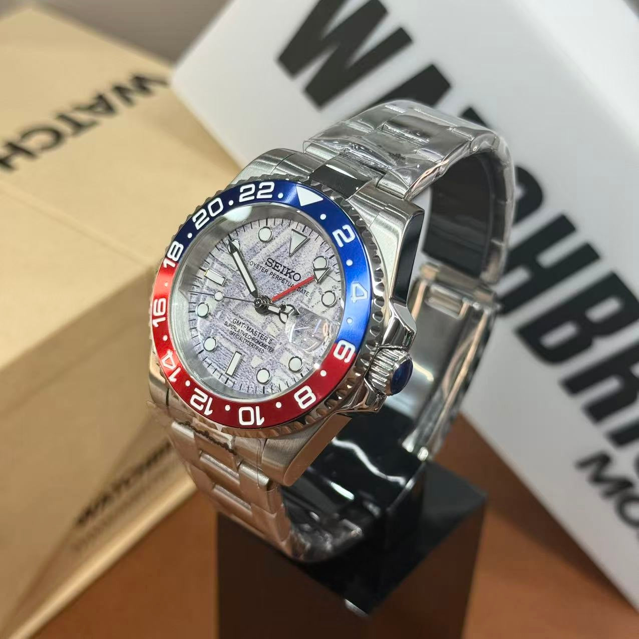 GMTMOD | Meteorite NH34 Custom Watch