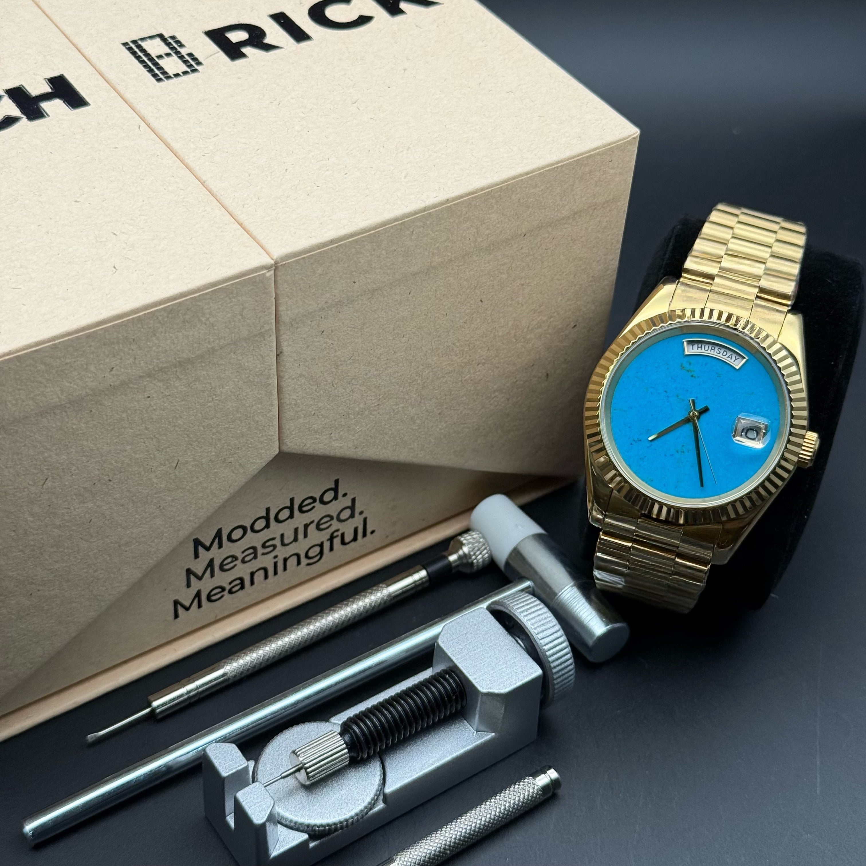 JUSTMOD | Turquoise Day-Date 8285 Custom Watch