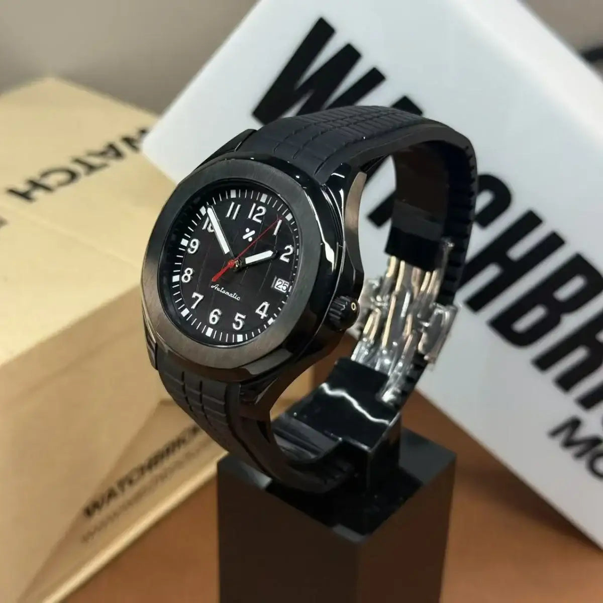 AQUAMOD | Black Aqua NH35 Rubber - 418.00 WATCHBRICK