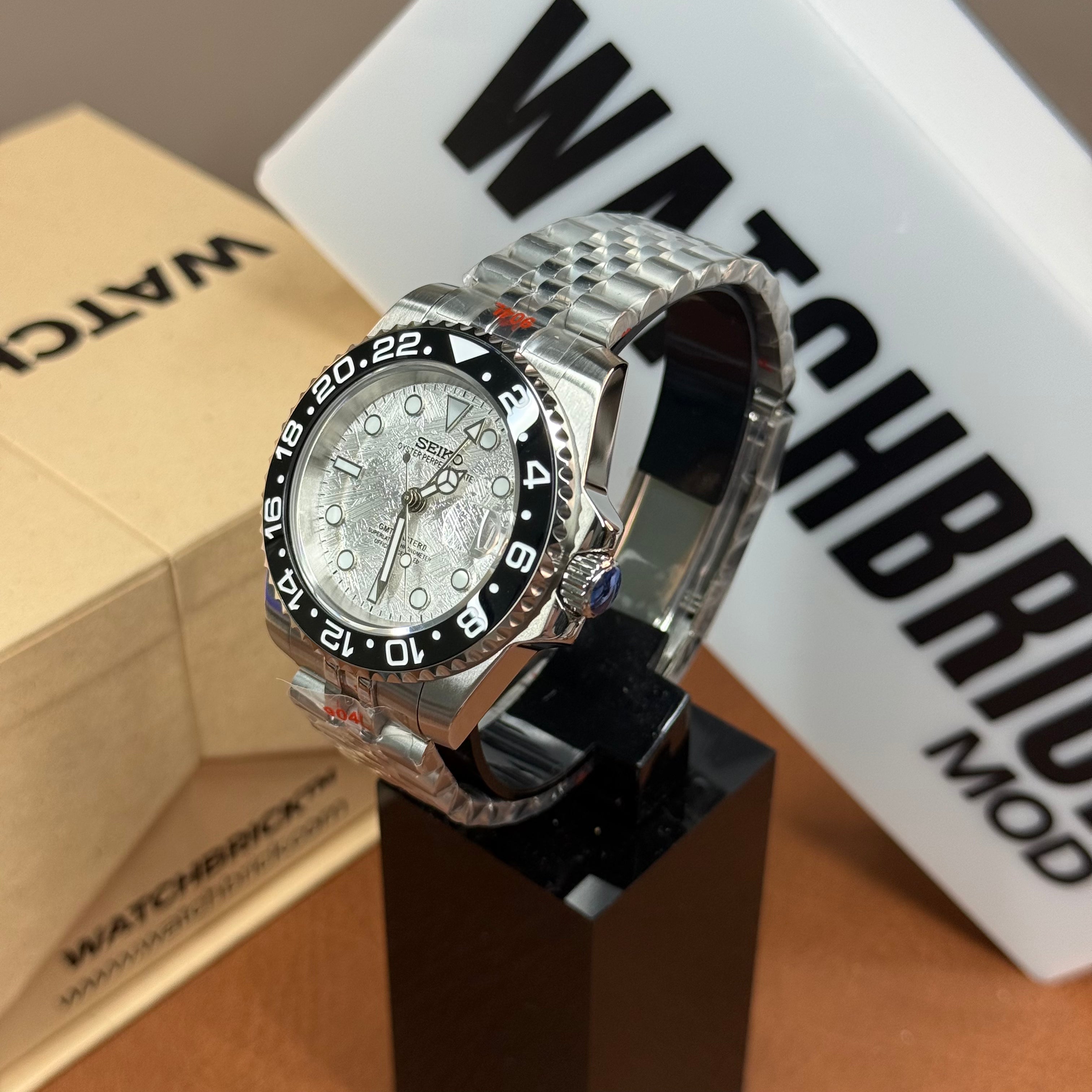 GMTMOD | Meteorite NH34 Custom Watch
