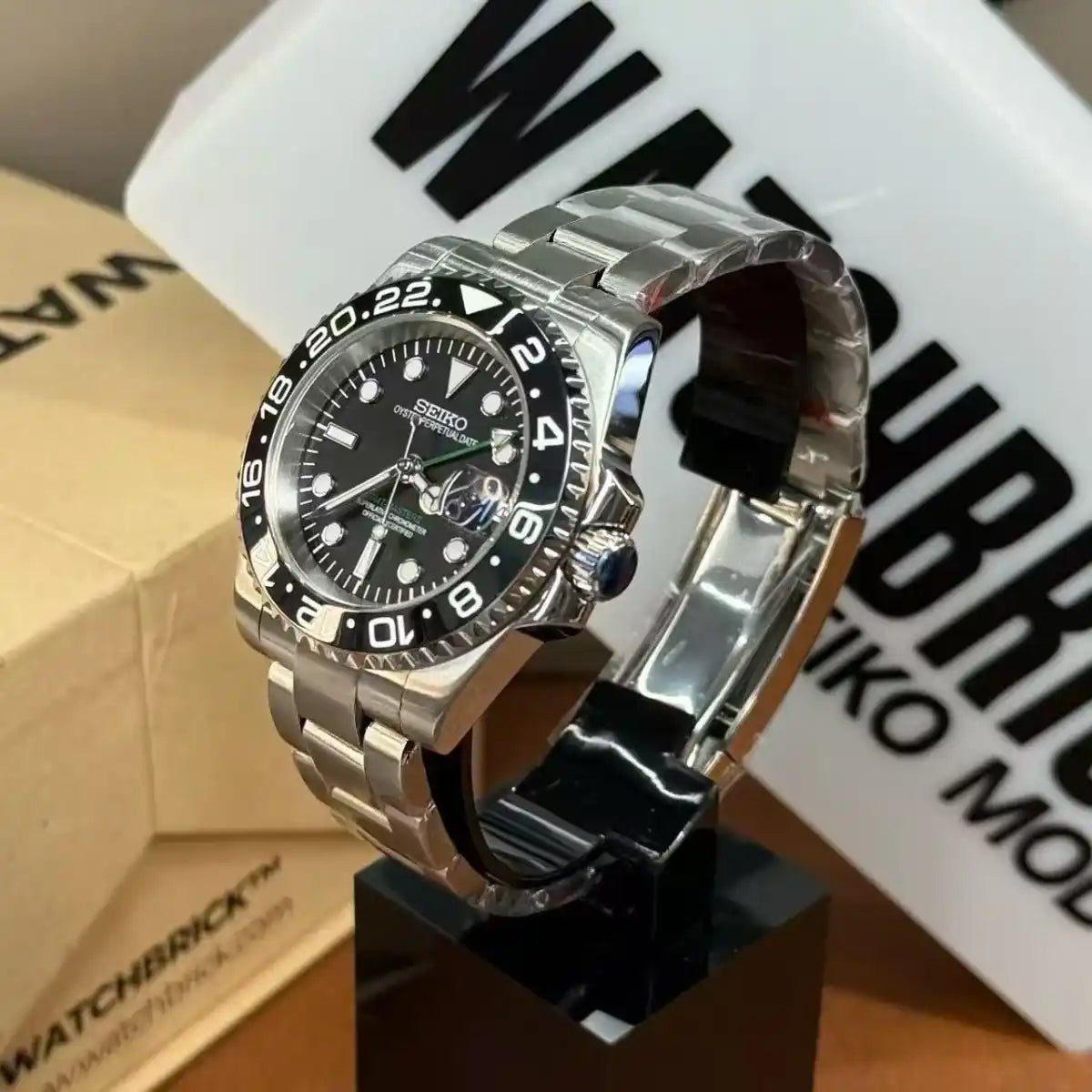 GMTMOD | Black Bezel NH34 Custom Watch – WATCHBRICK