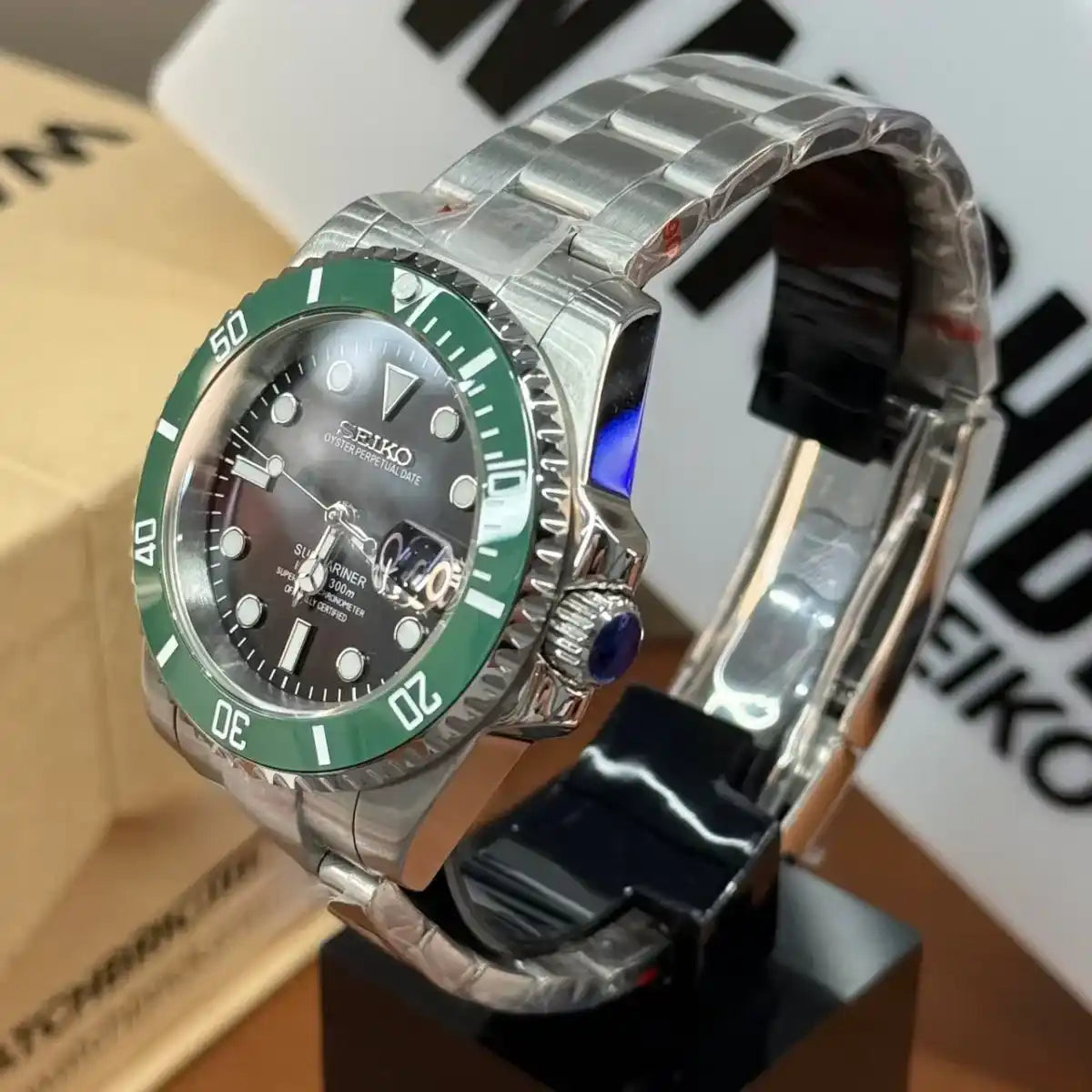 SUBMOD | Kermit Green NH35 Seiko Mod – WATCHBRICK