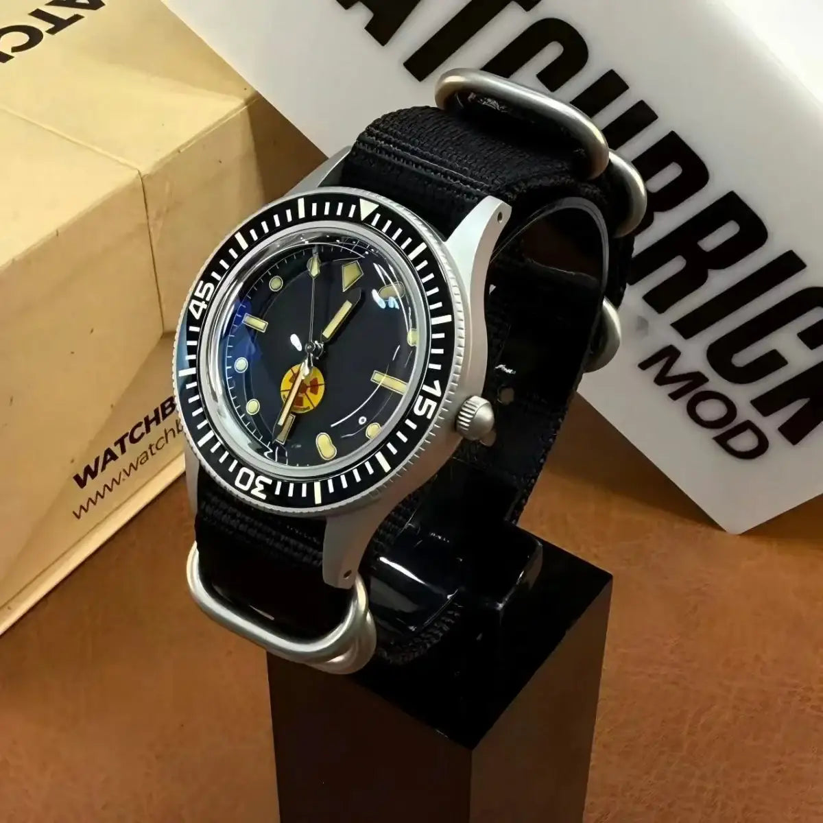 SUBMOD | Vintage No Radiation Edition - 418.00 WATCHBRICK